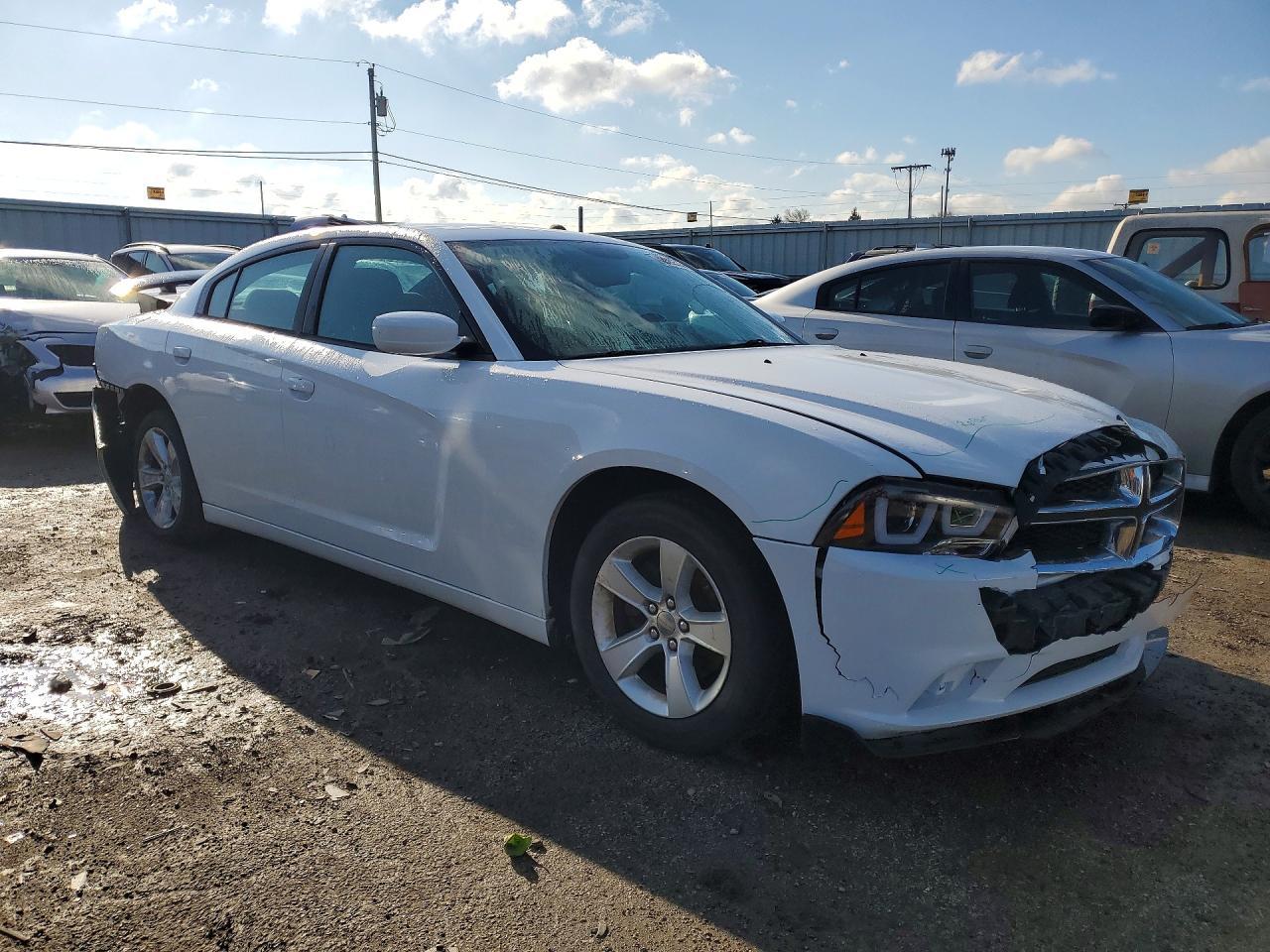 2014 Dodge Charger Se - Image 4