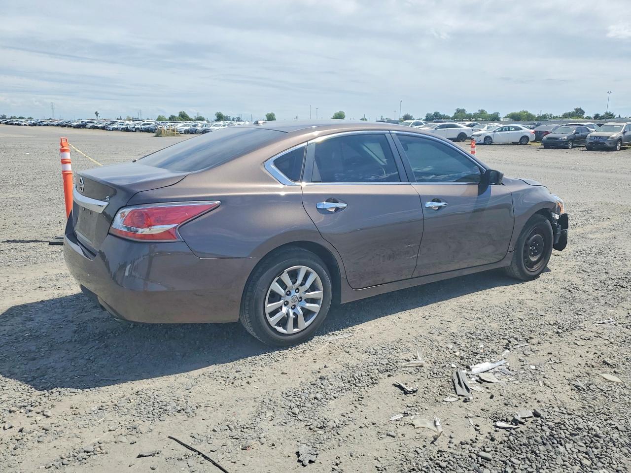 2015 Nissan Altima 2.5 S - Image 3