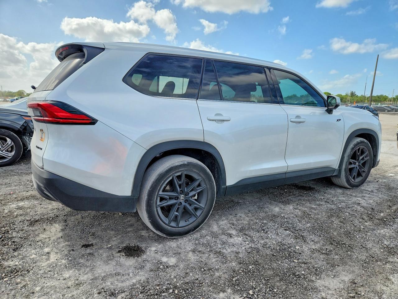 2024 Toyota Grand Highlander Limited - Фото 3