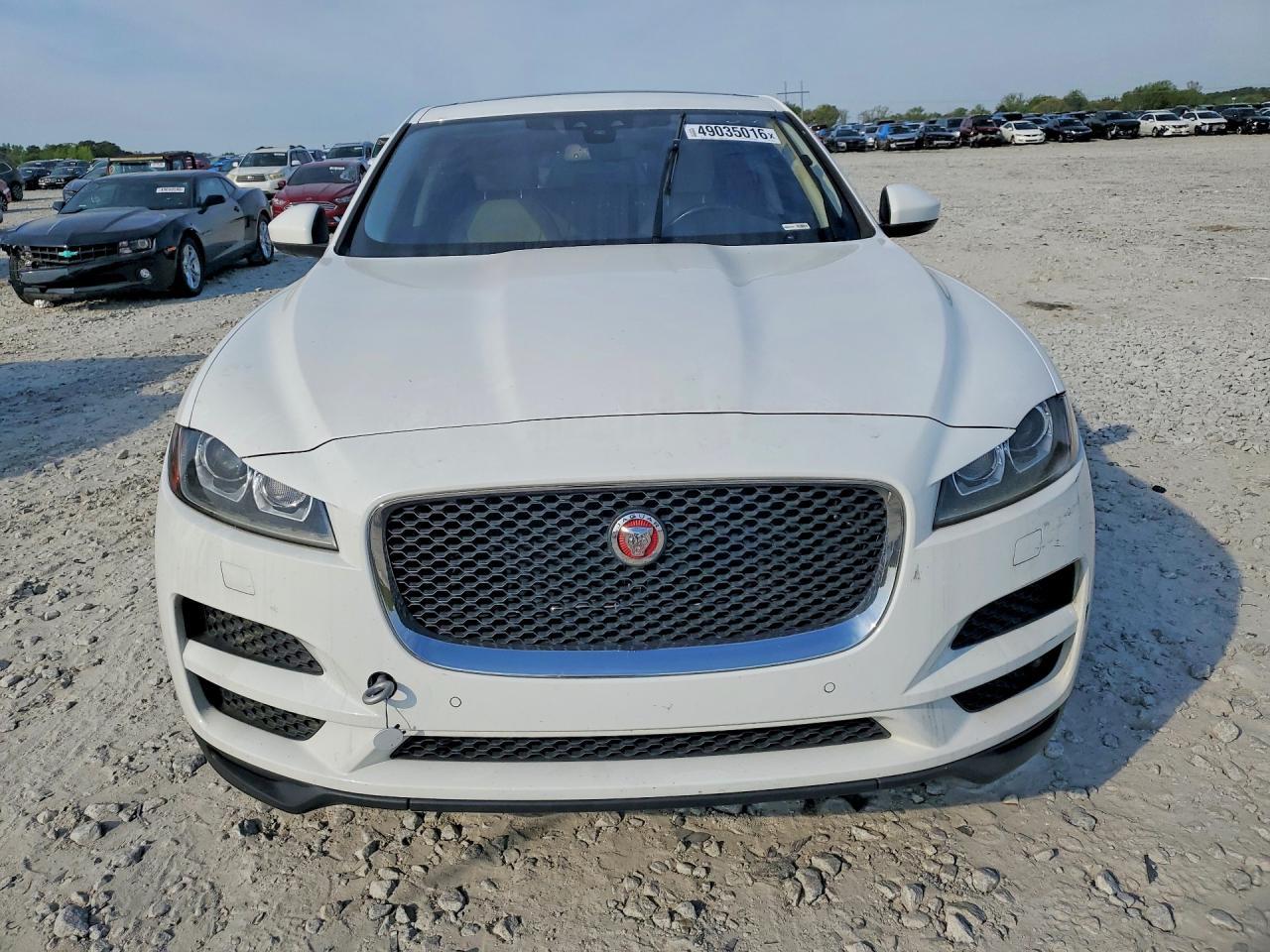 2017 Jaguar F-Pace Premium - Image 5