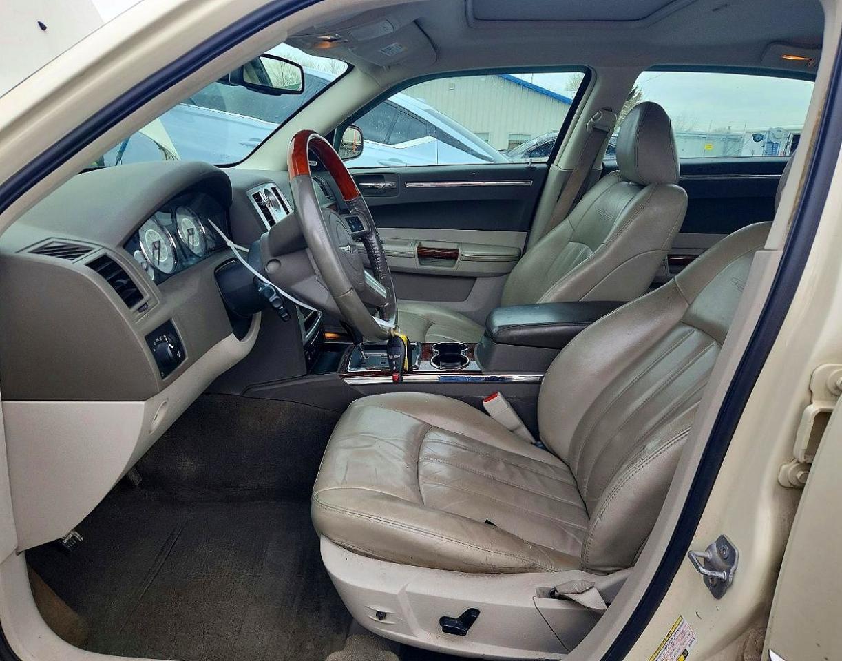 2008 Chrysler 300C - Фото 7