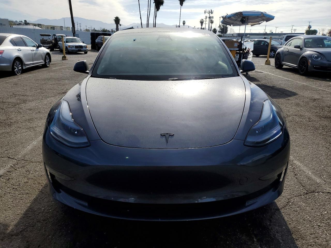 2023 Tesla Model 3 - Фото 5