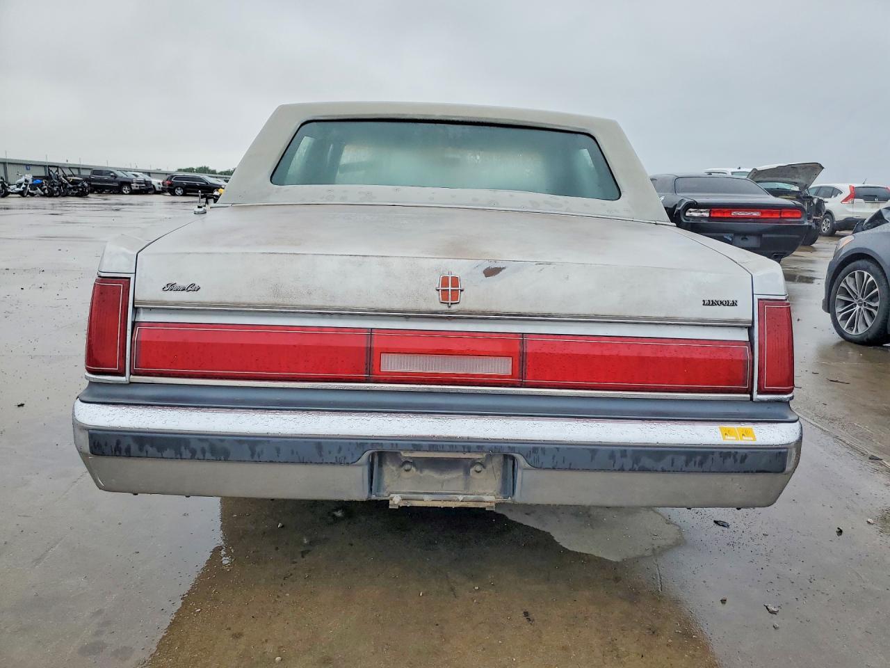1985 Lincoln Town Car - Фото 6