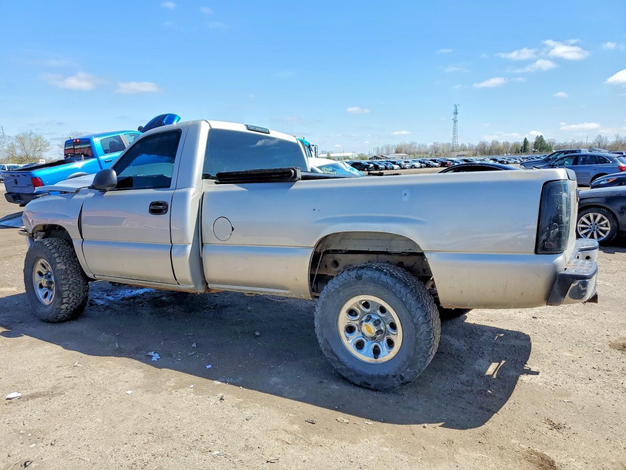 2006 Chevrolet Silverado C1500 - Фото 2