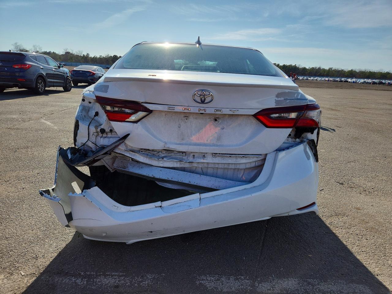 2021 Toyota Camry Se - Фото 6