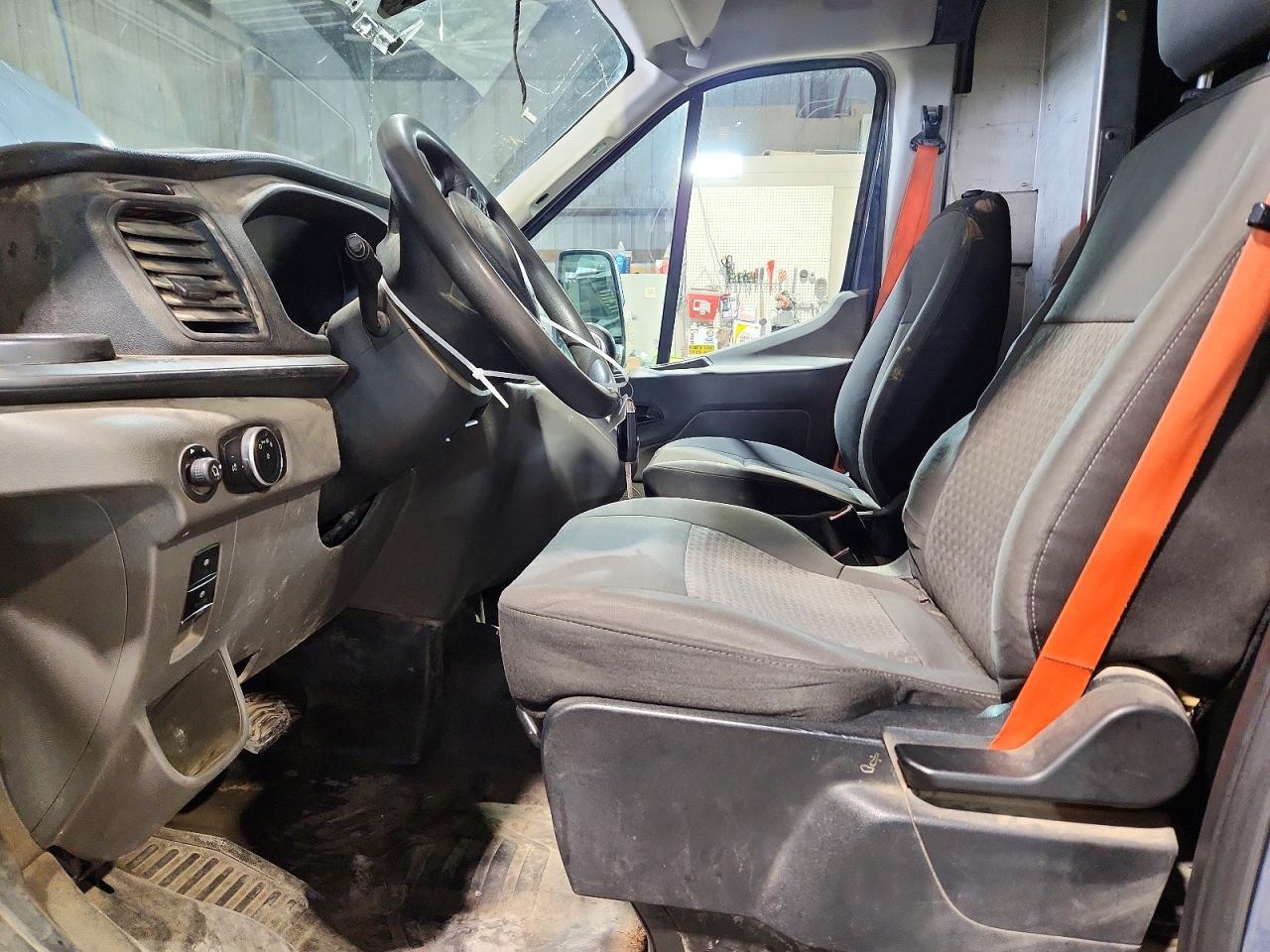 2021 Ford Transit T- - Delivery Van - Фото 7