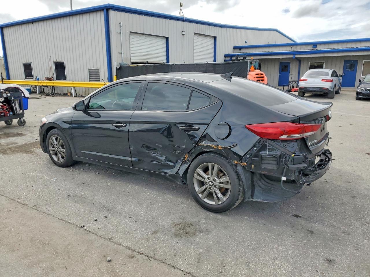 2018 Hyundai Elantra Value Edition - Фото 2