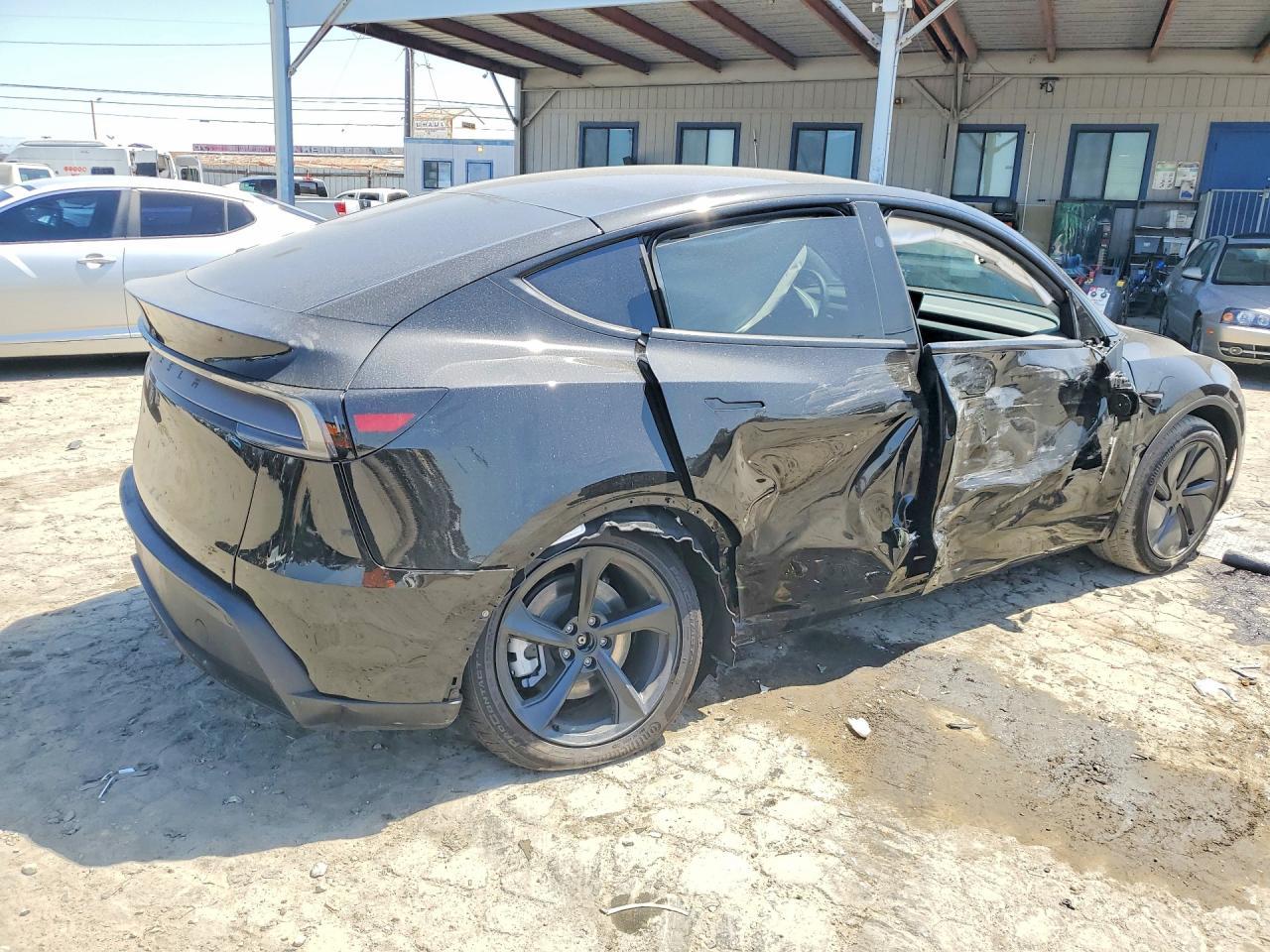 2026 Tesla Model Y - Image 3