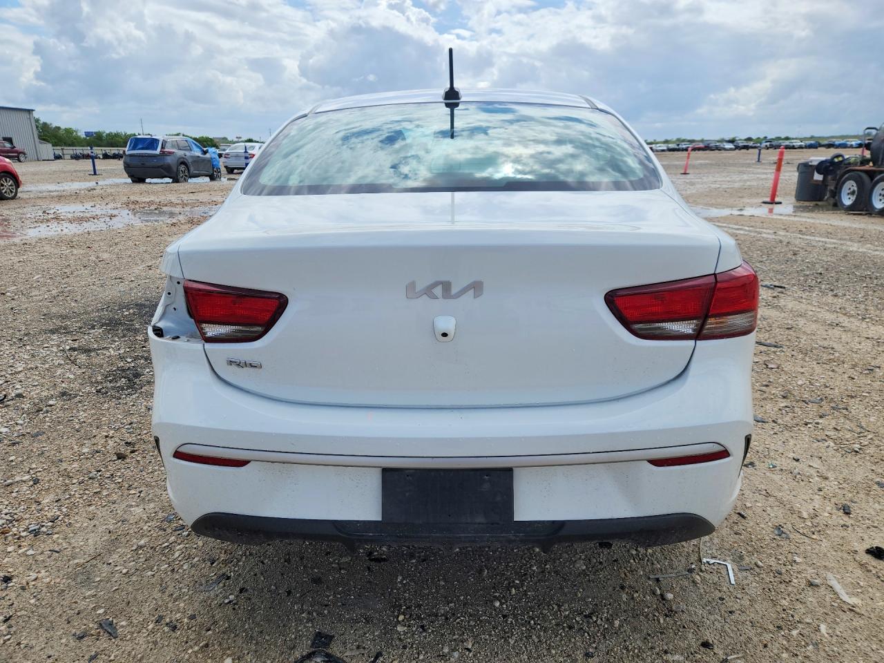 2023 Kia Rio Lx - Image 6