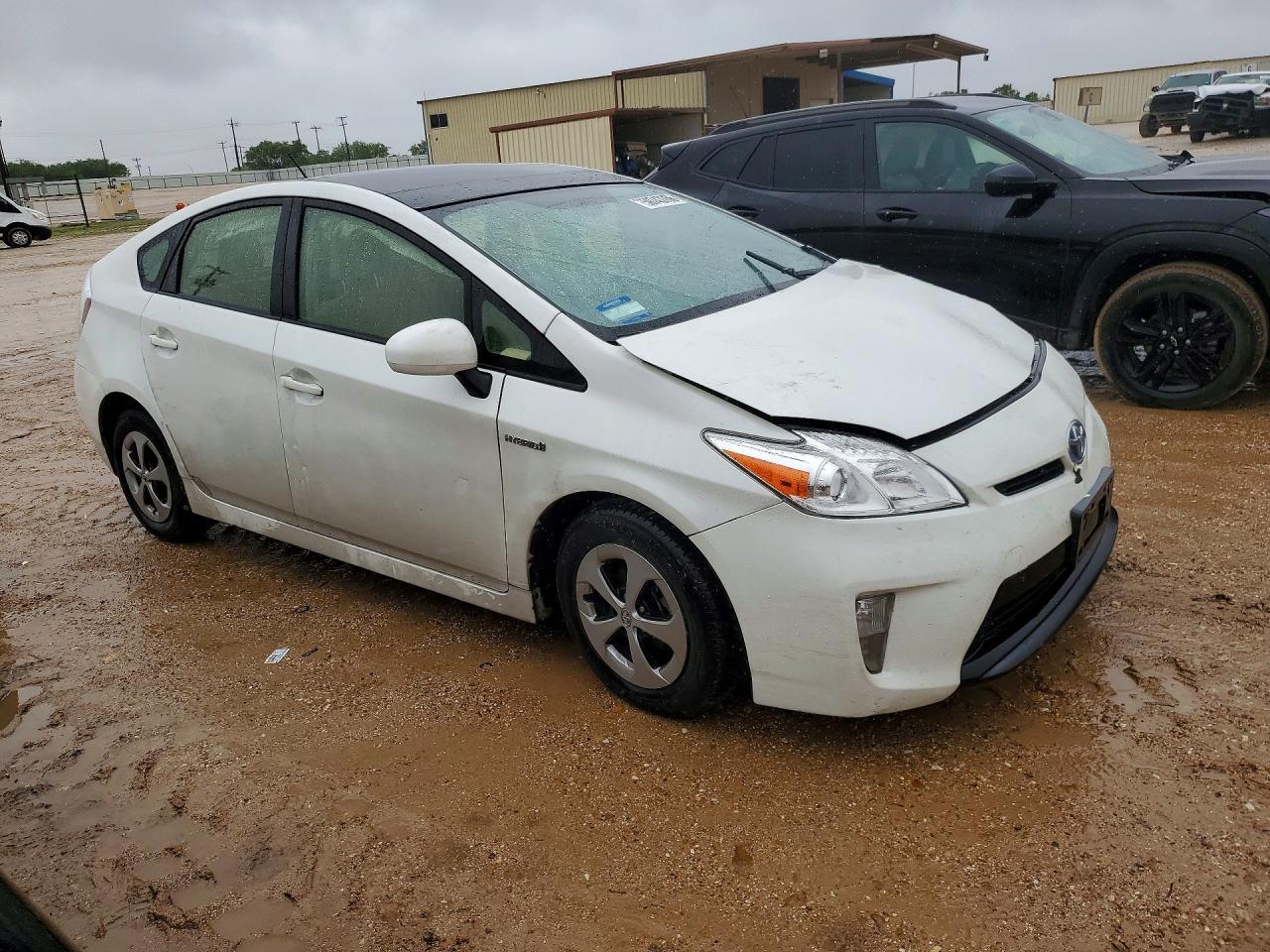 2015 Toyota Prius Three - Фото 4