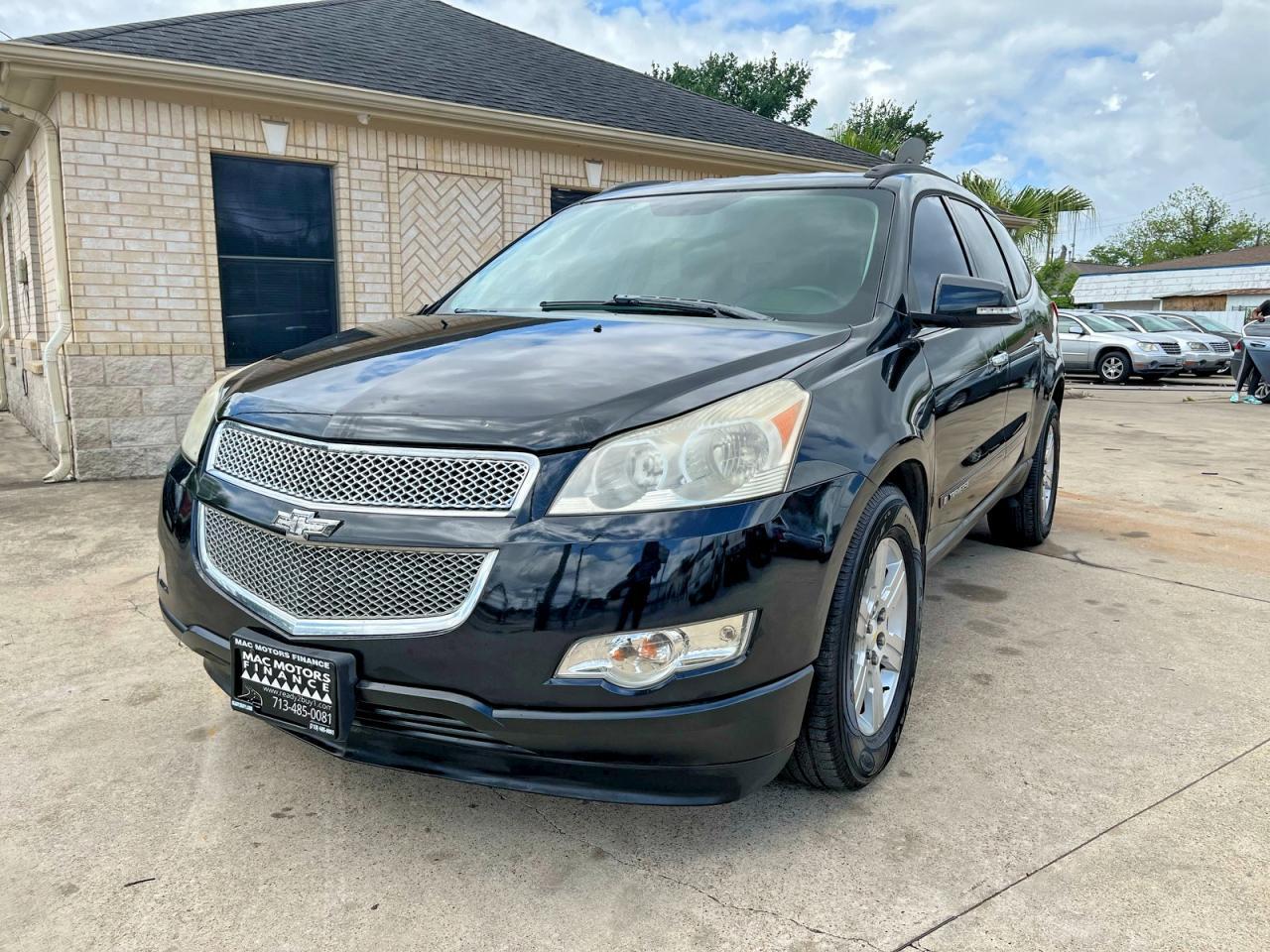 2009 Chevrolet Traverse Lt - Image 2