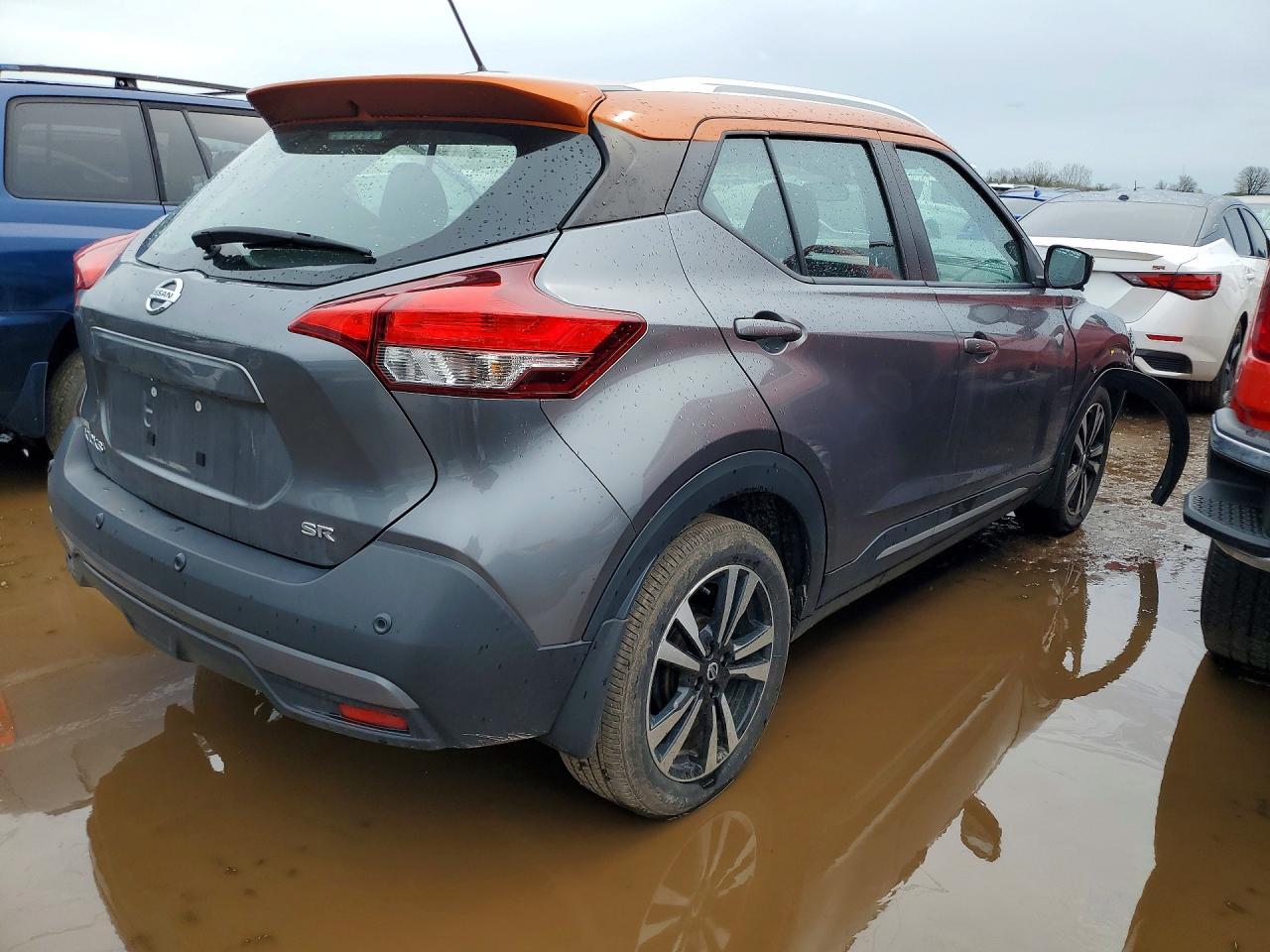 2020 Nissan Kicks Sr - Image 3