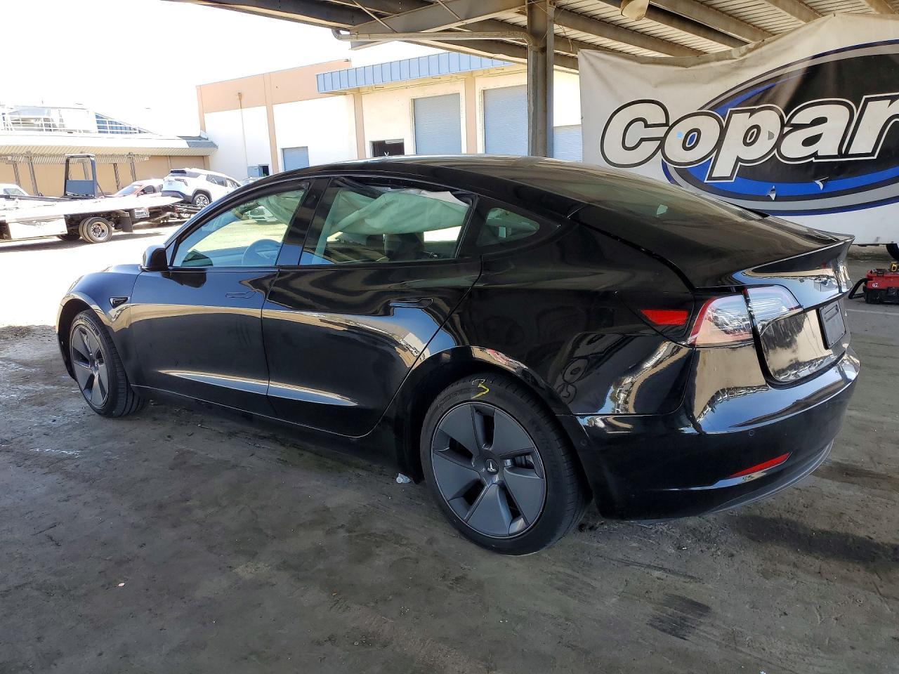 2022 Tesla Model 3 - Image 2