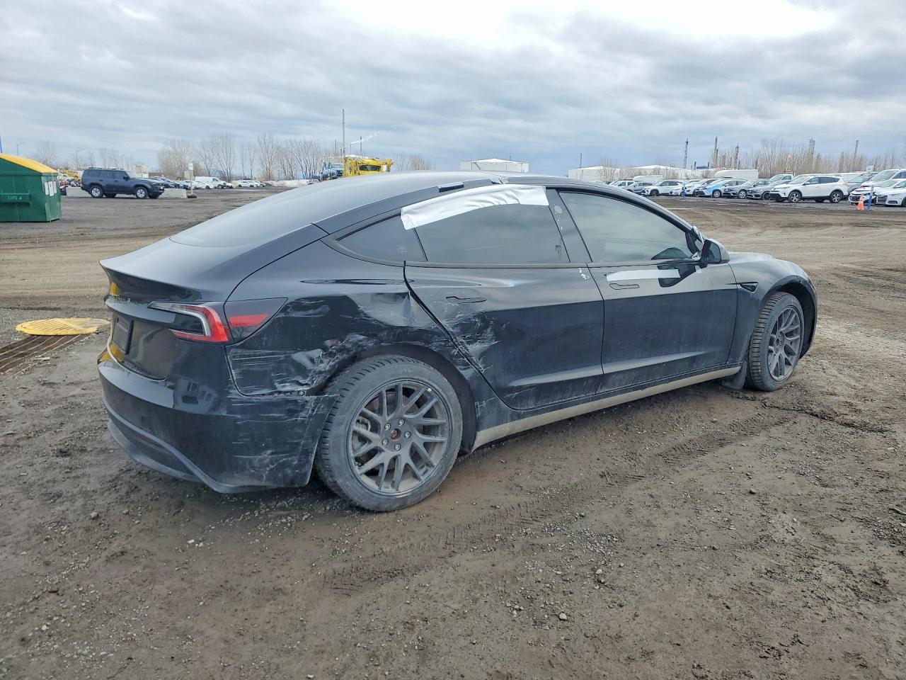 2024 Tesla Model 3 - Фото 3