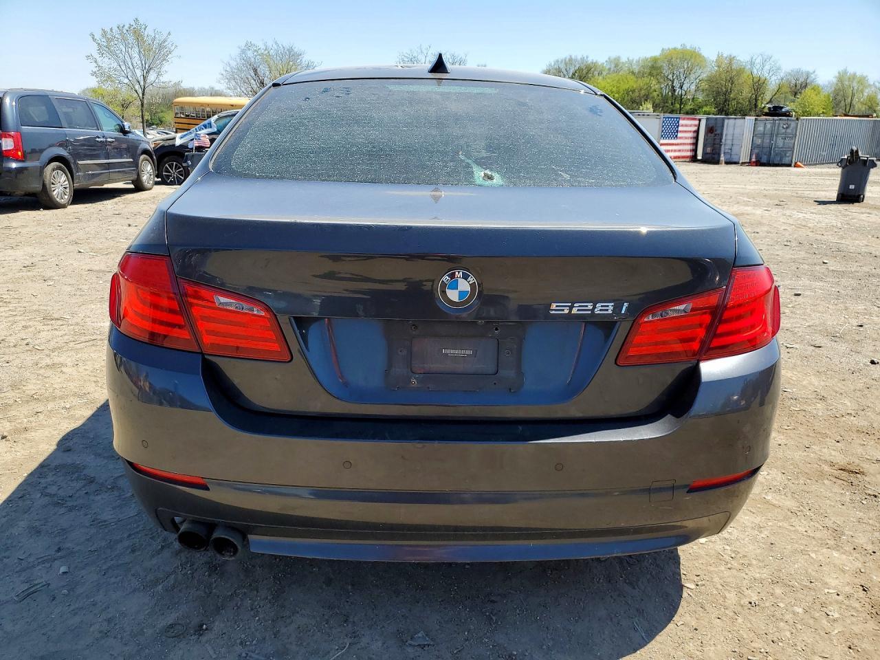 2012 BMW 528 Xi - Image 6