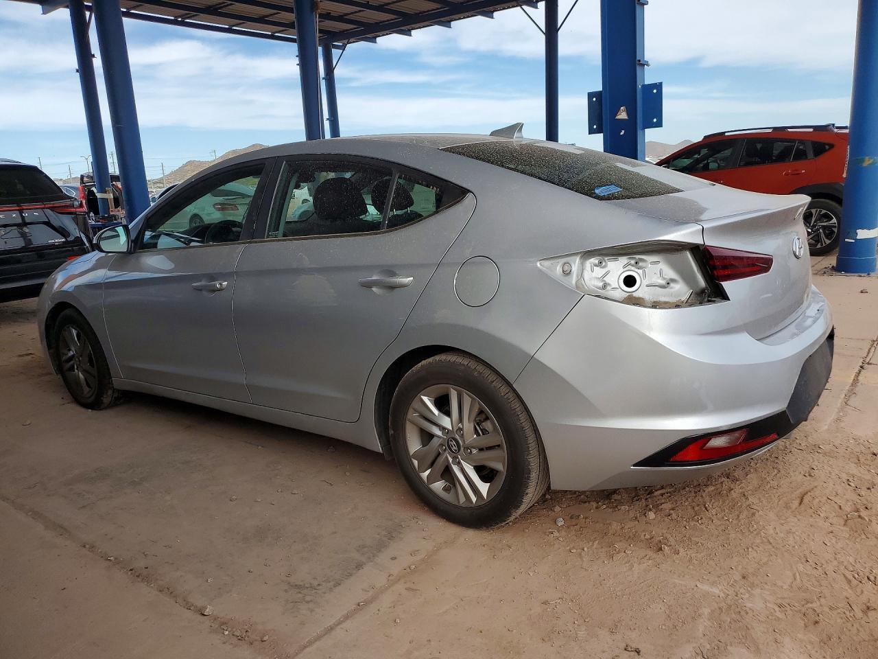 2019 Hyundai Elantra Sel - Фото 2