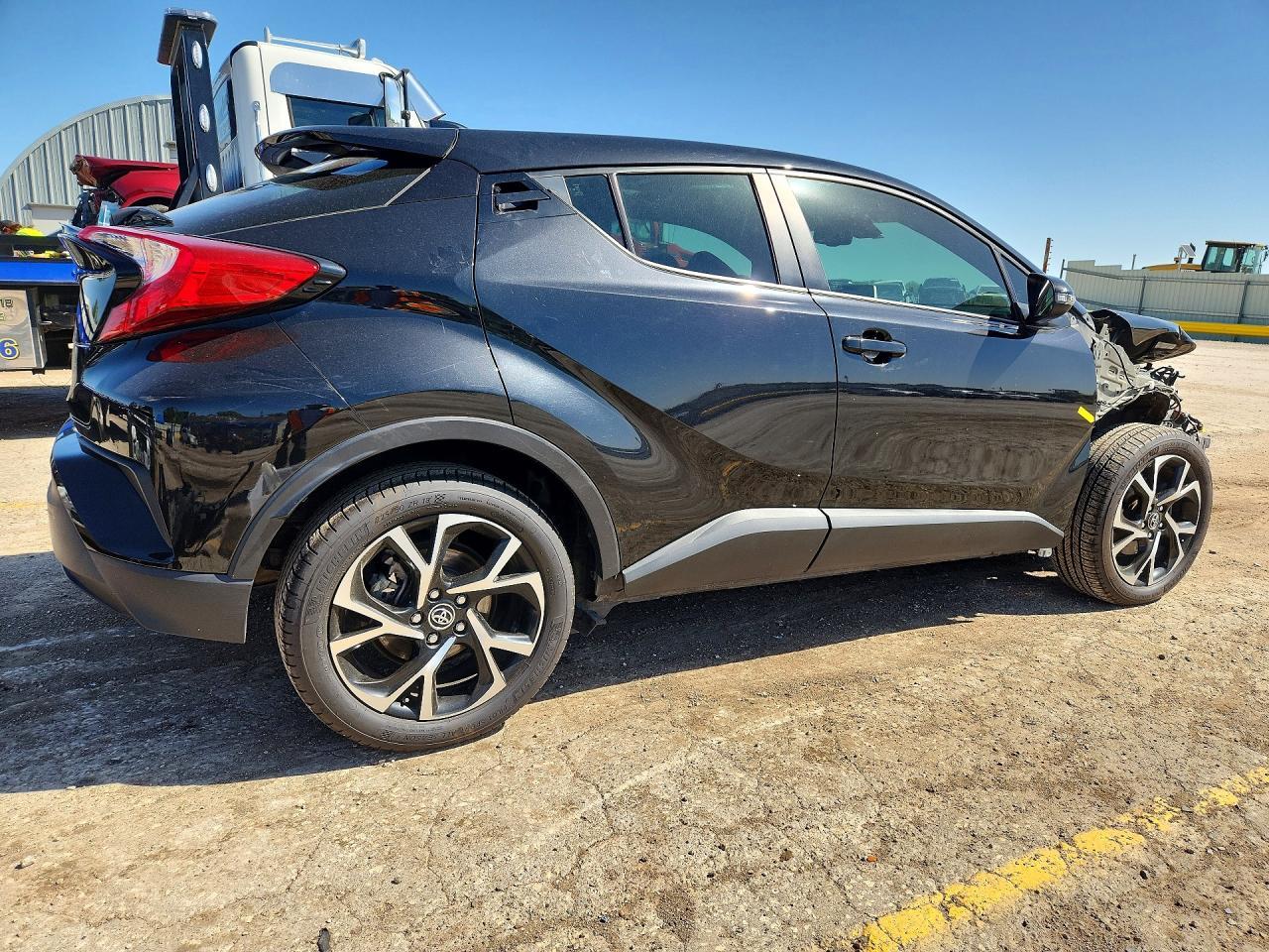 2019 Toyota C-Hr Xle - Image 3