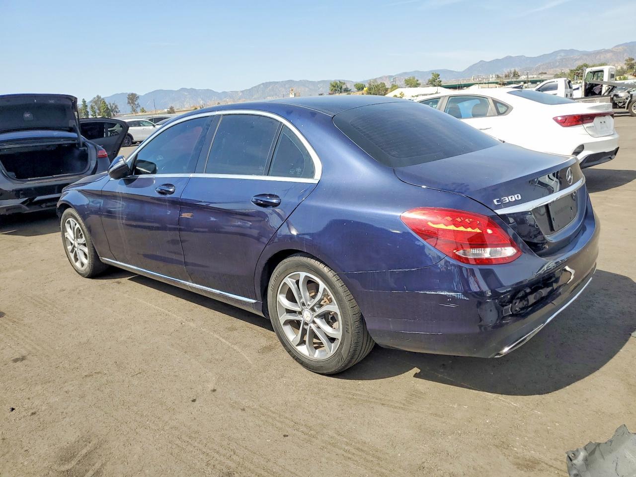 2017 Mercedes-Benz C 300 - Фото 2