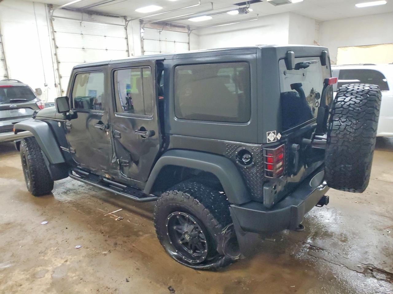 2016 Jeep Wrangler Unlimited Rubicon - Фото 2