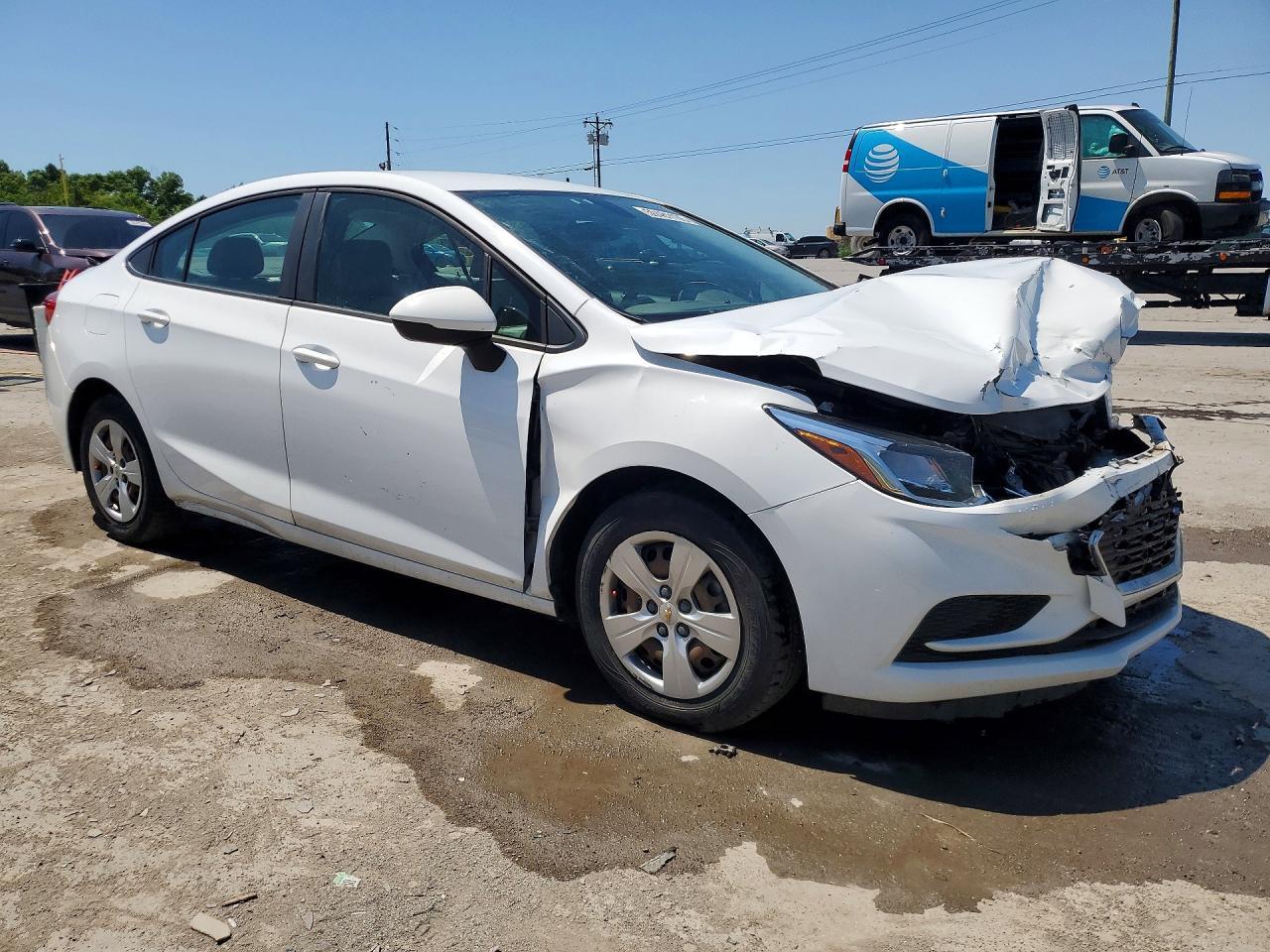 2018 Chevrolet Cruze Ls - Image 4