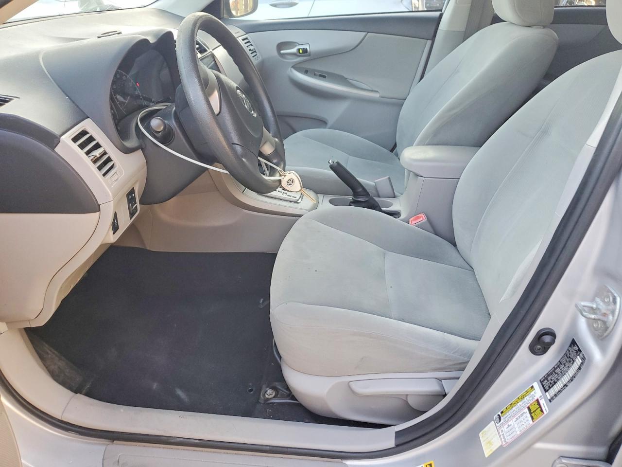 2011 Toyota Corolla Le - Фото 7