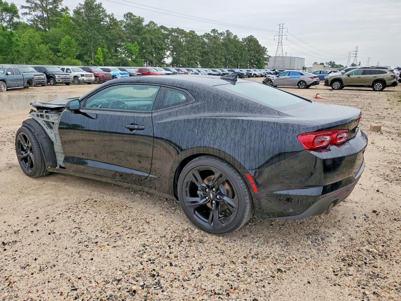 2019 Chevrolet Camaro Ls - Фото 2