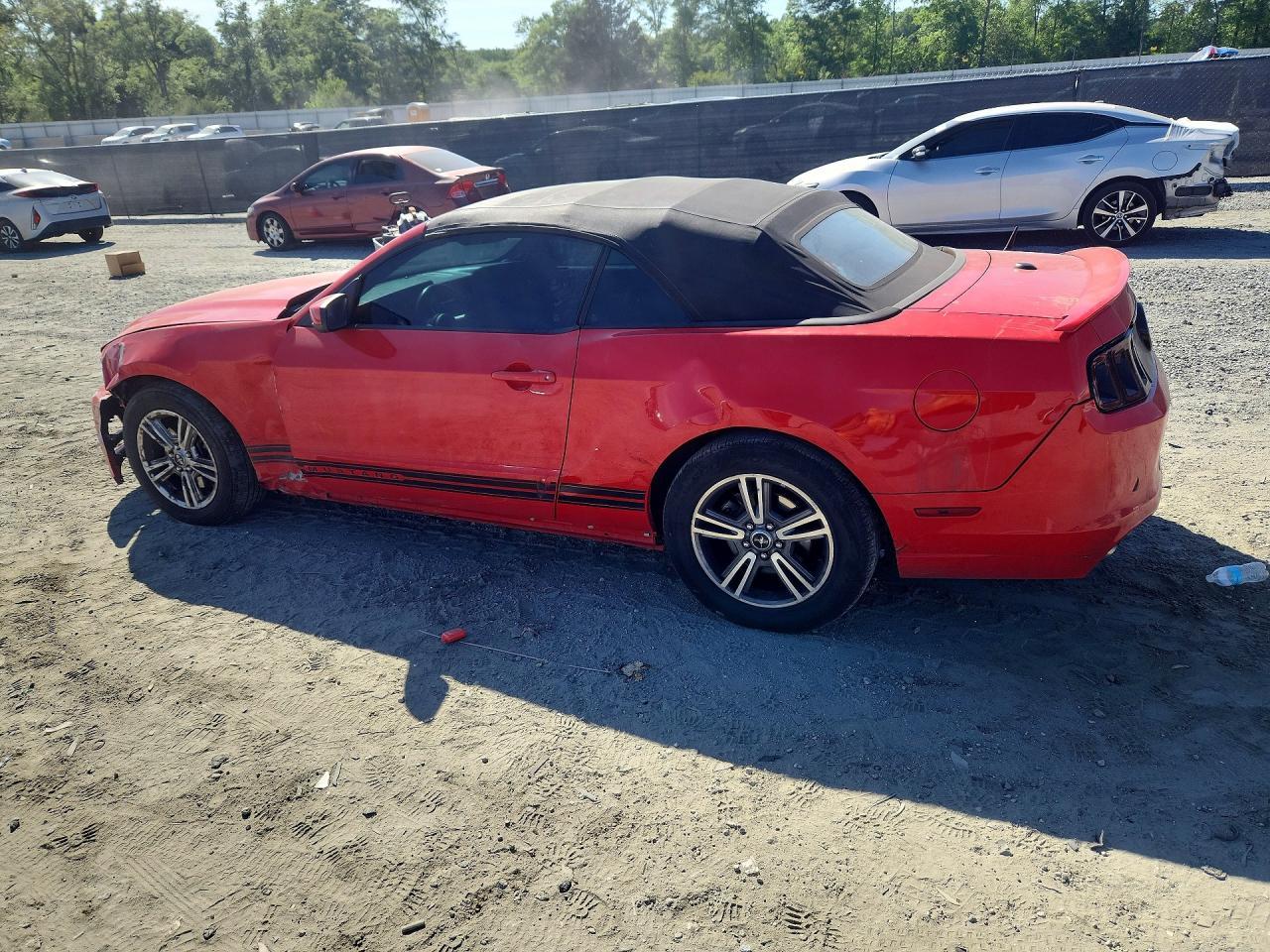 2013 Ford Mustang - Image 2