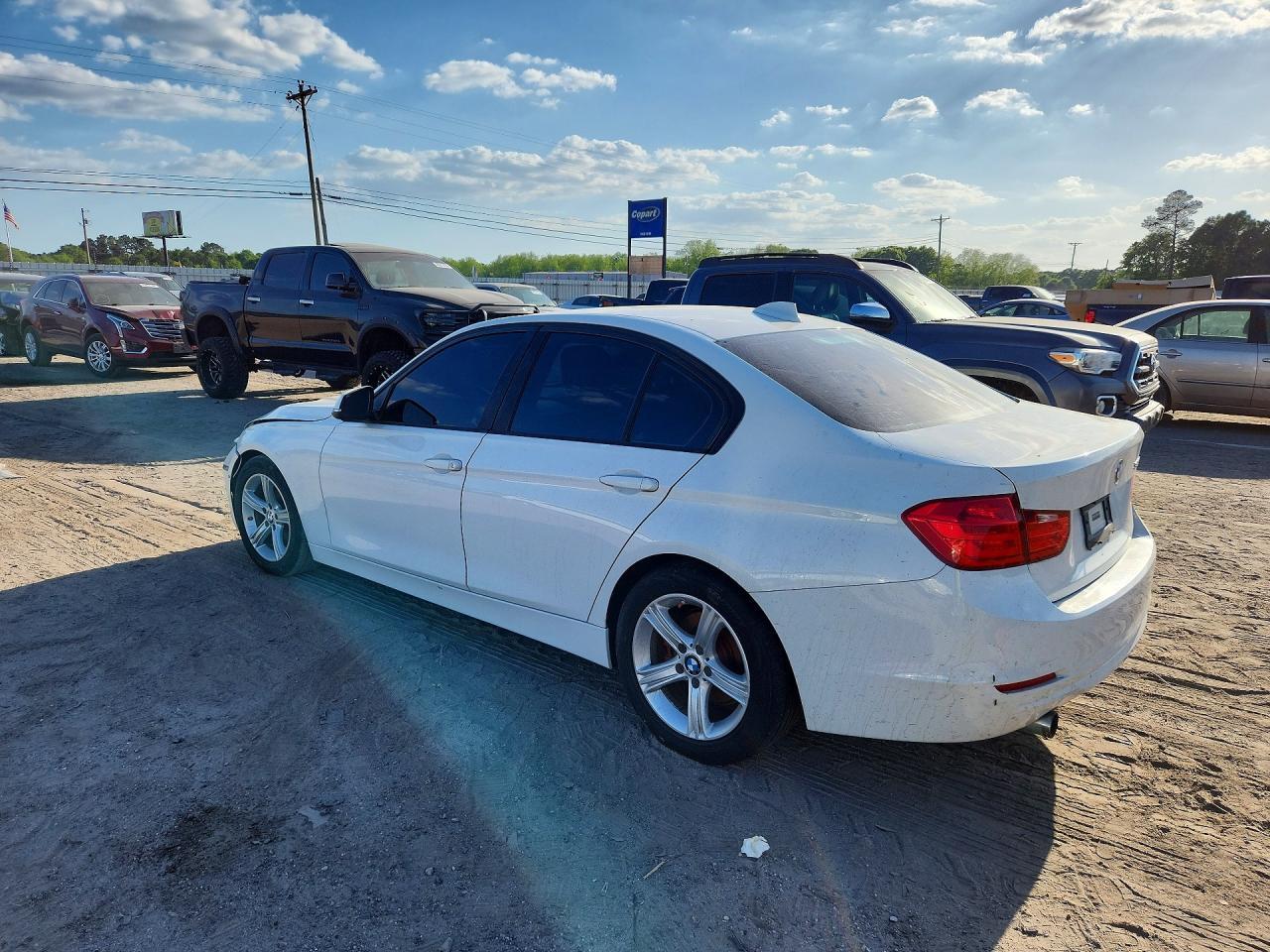 2015 BMW 320 I - Фото 2