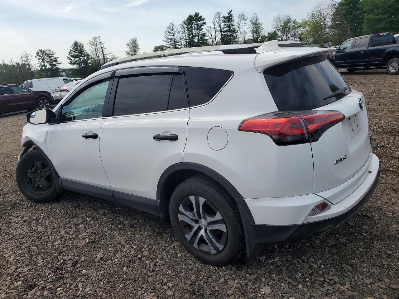 2018 Toyota Rav4 Le - Фото 2