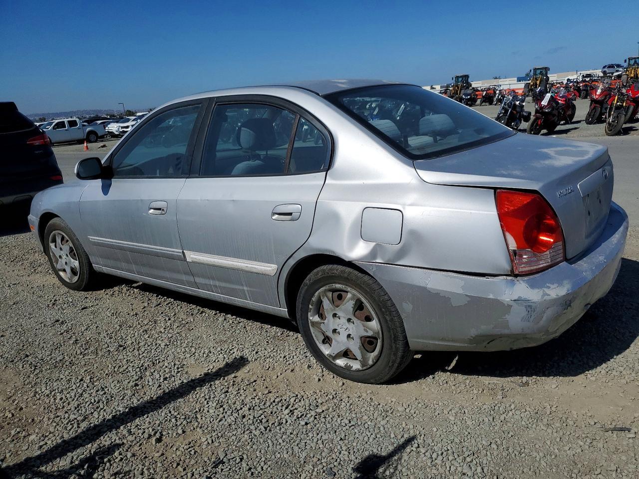 2004 Hyundai Elantra Gls - Image 2