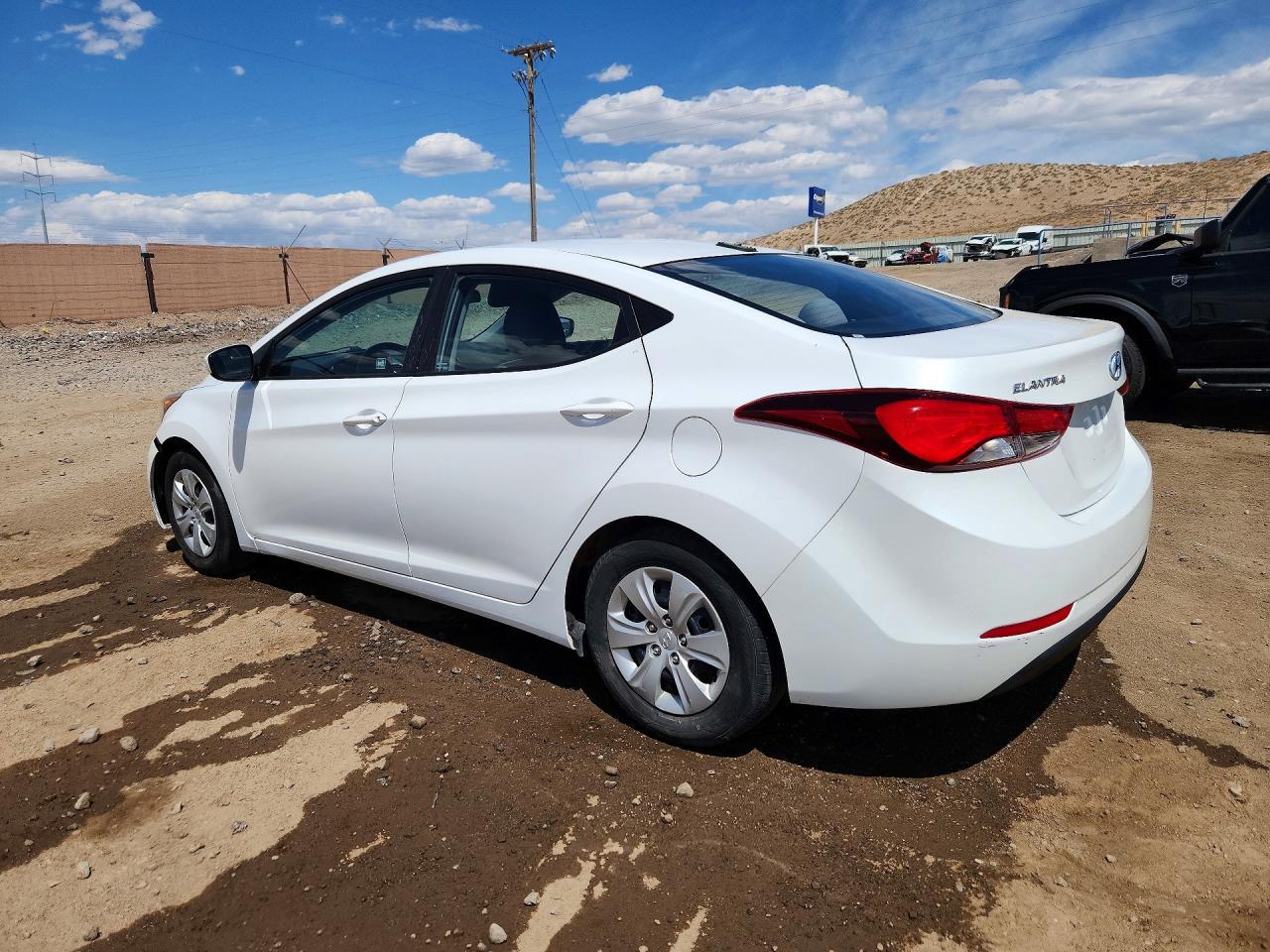 2016 Hyundai Elantra Se - Фото 2