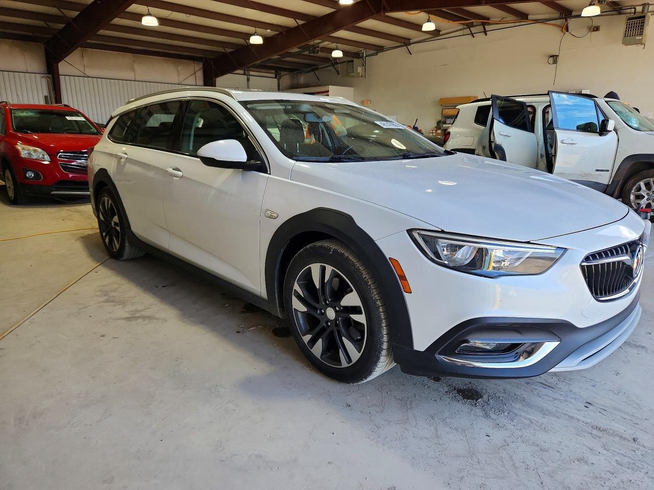 2019 Buick Regal Tourx Preferred - Фото 4
