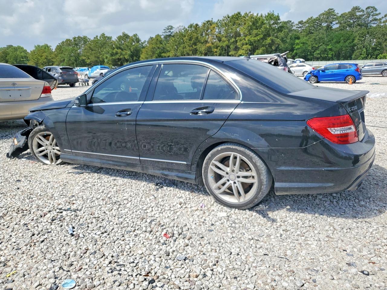 2013 Mercedes-Benz C 250 - Image 2