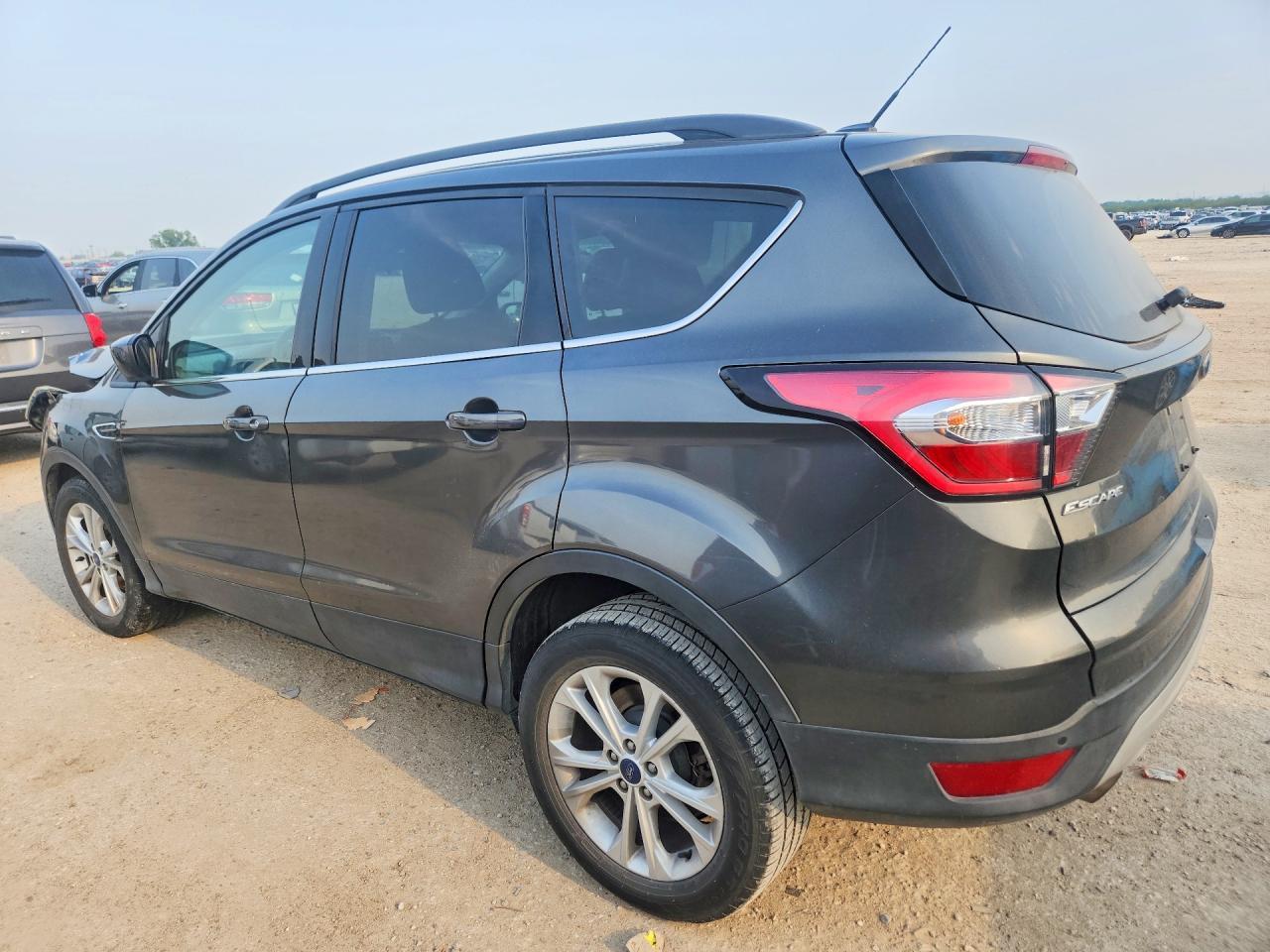 2017 Ford Escape Se - Image 2