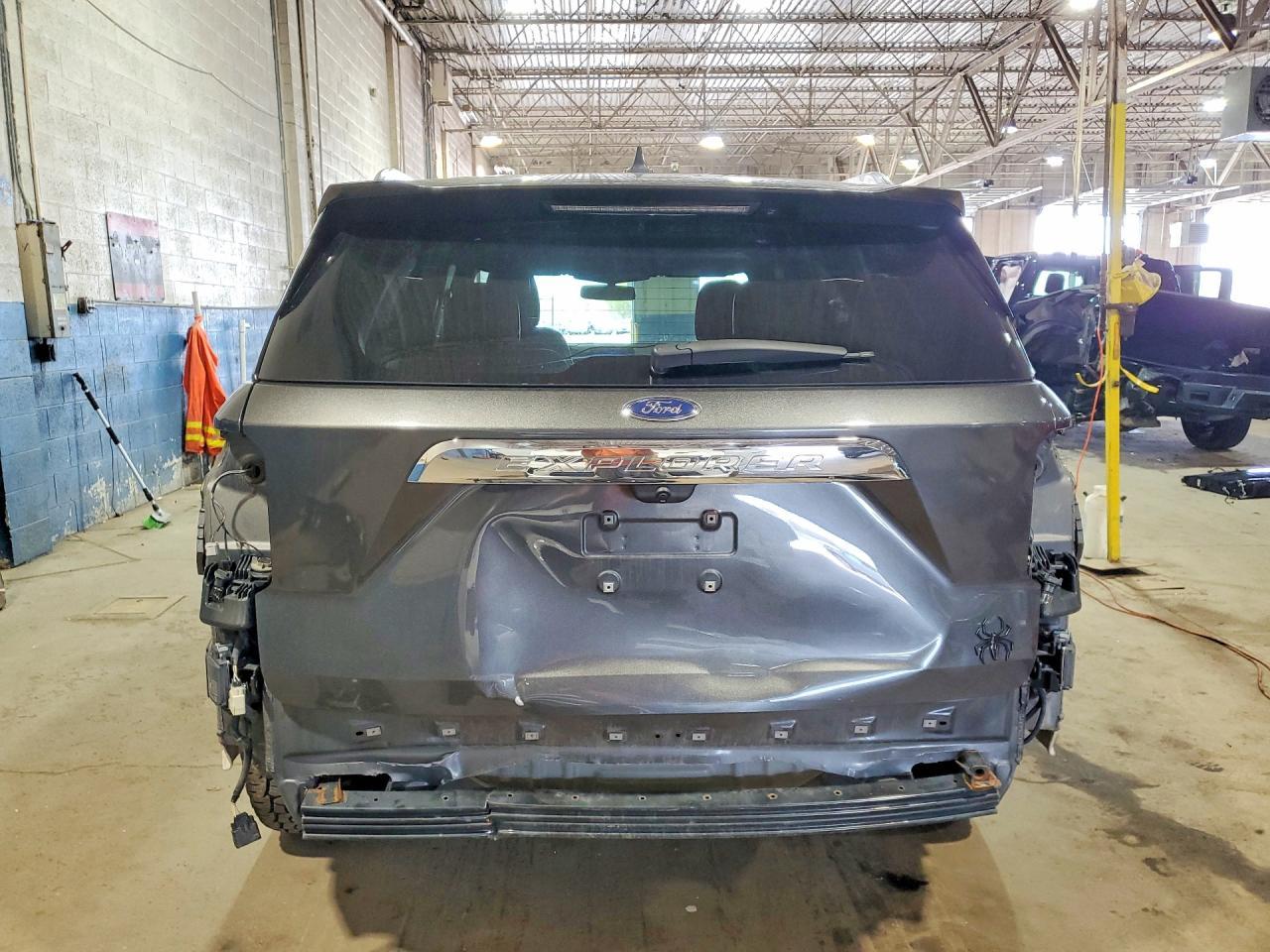 2020 Ford Explorer Limited - Фото 6