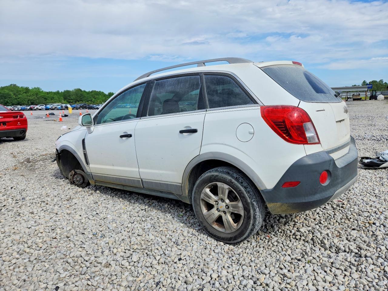 2014 Chevrolet Captiva Ls - Image 2