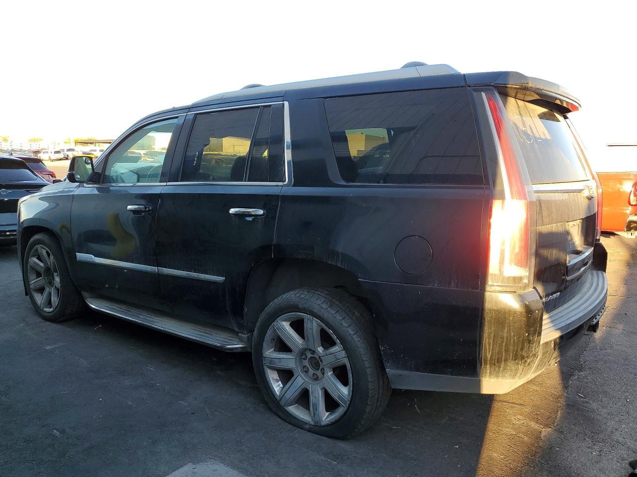 2016 Cadillac Escalade Luxury - Image 2