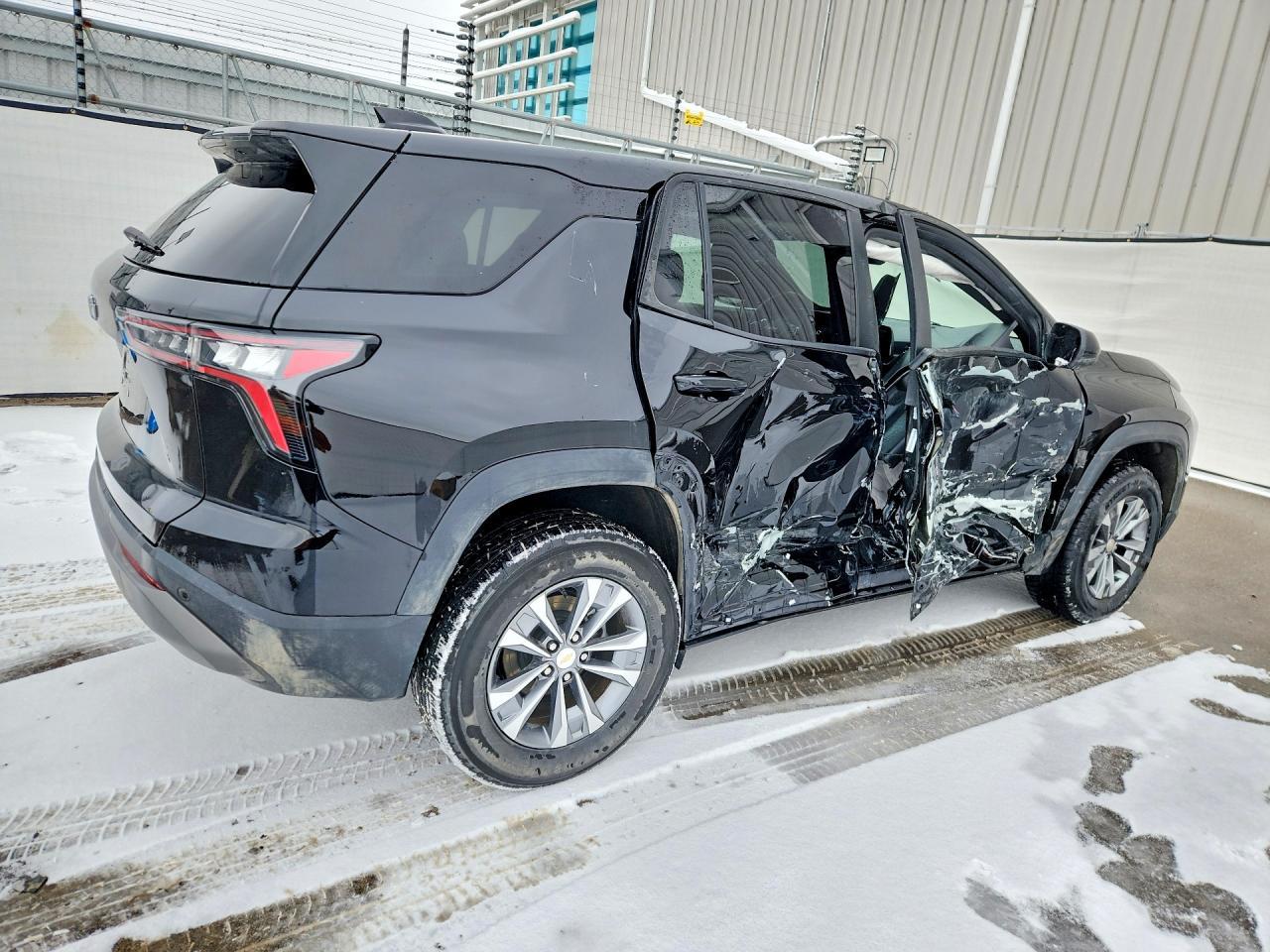 2025 Chevrolet Equinox Lt - Image 3