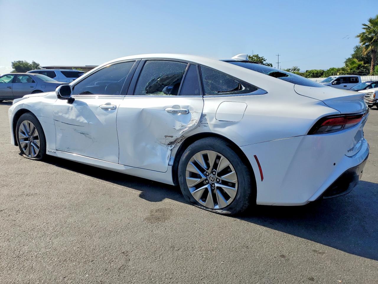 2023 Toyota Mirai Xle - Image 2