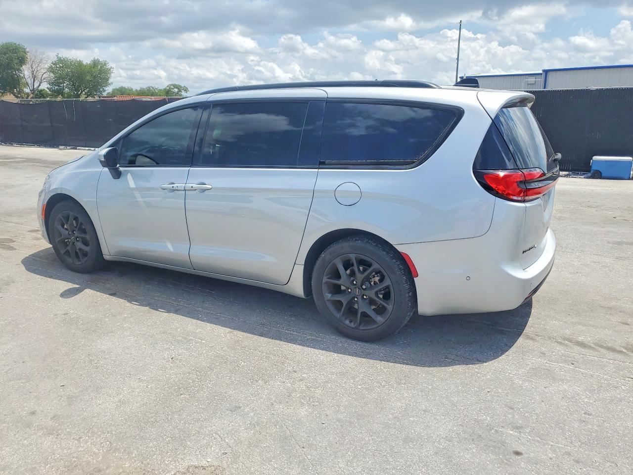 2023 Chrysler Pacifica Touring L - Фото 2