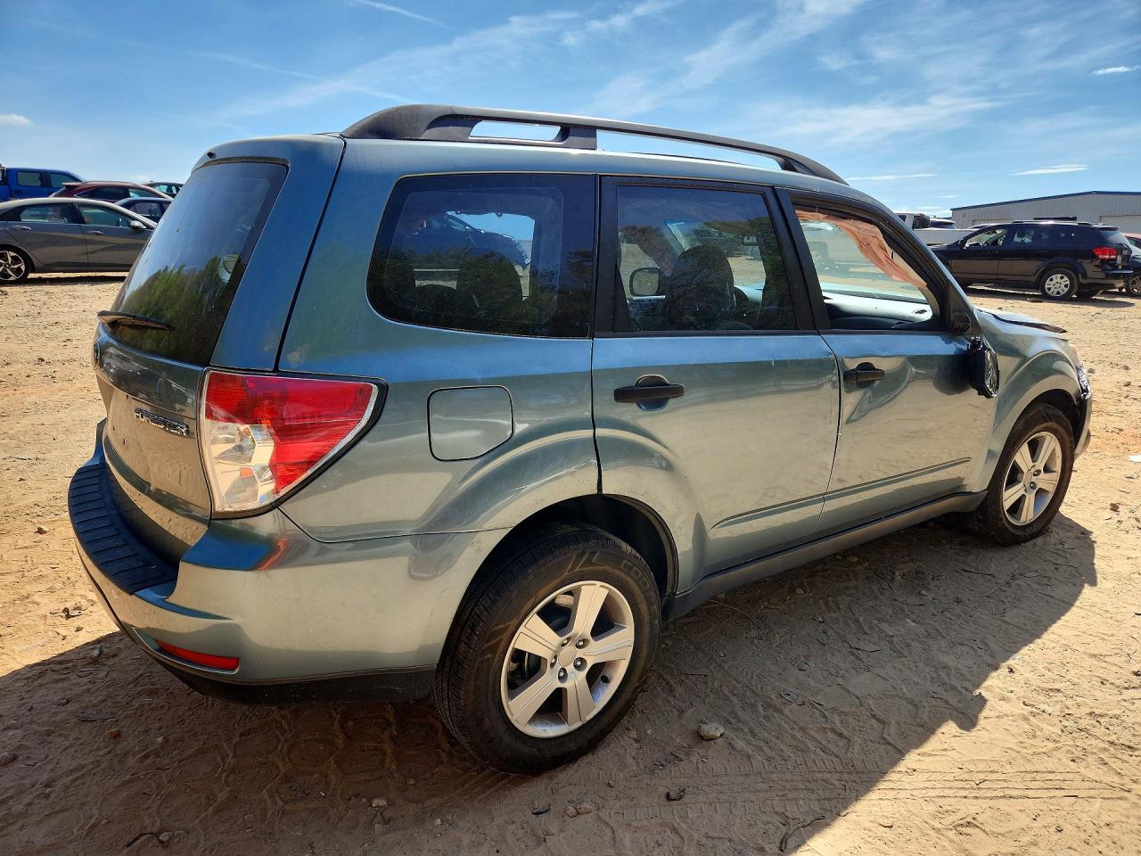 2012 Subaru Forester 2.5X - Фото 3