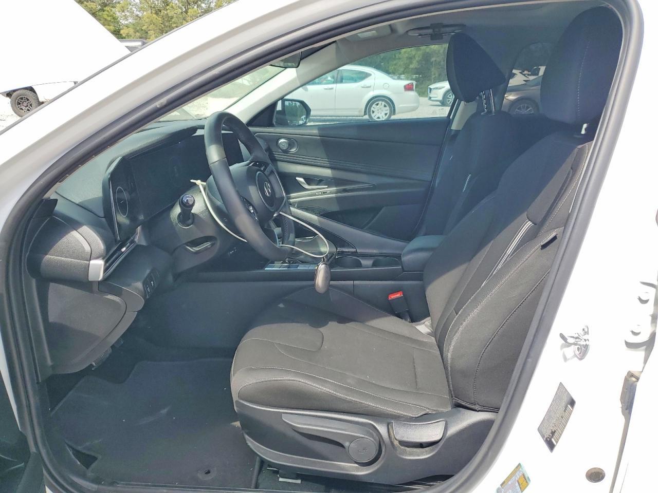 2025 Hyundai Elantra Sel - Фото 7