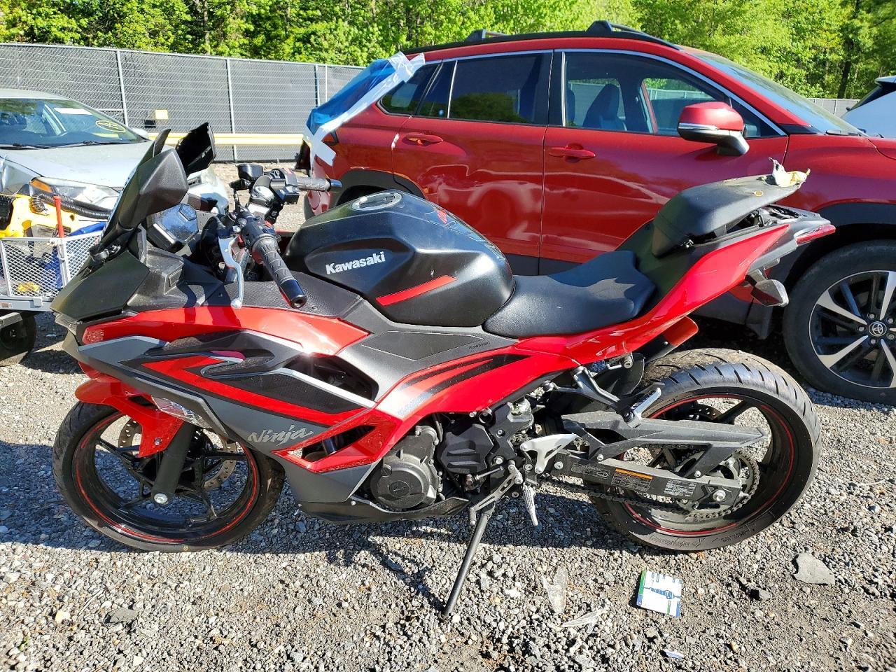 2025 Kawasaki Ex500 - Фото 3