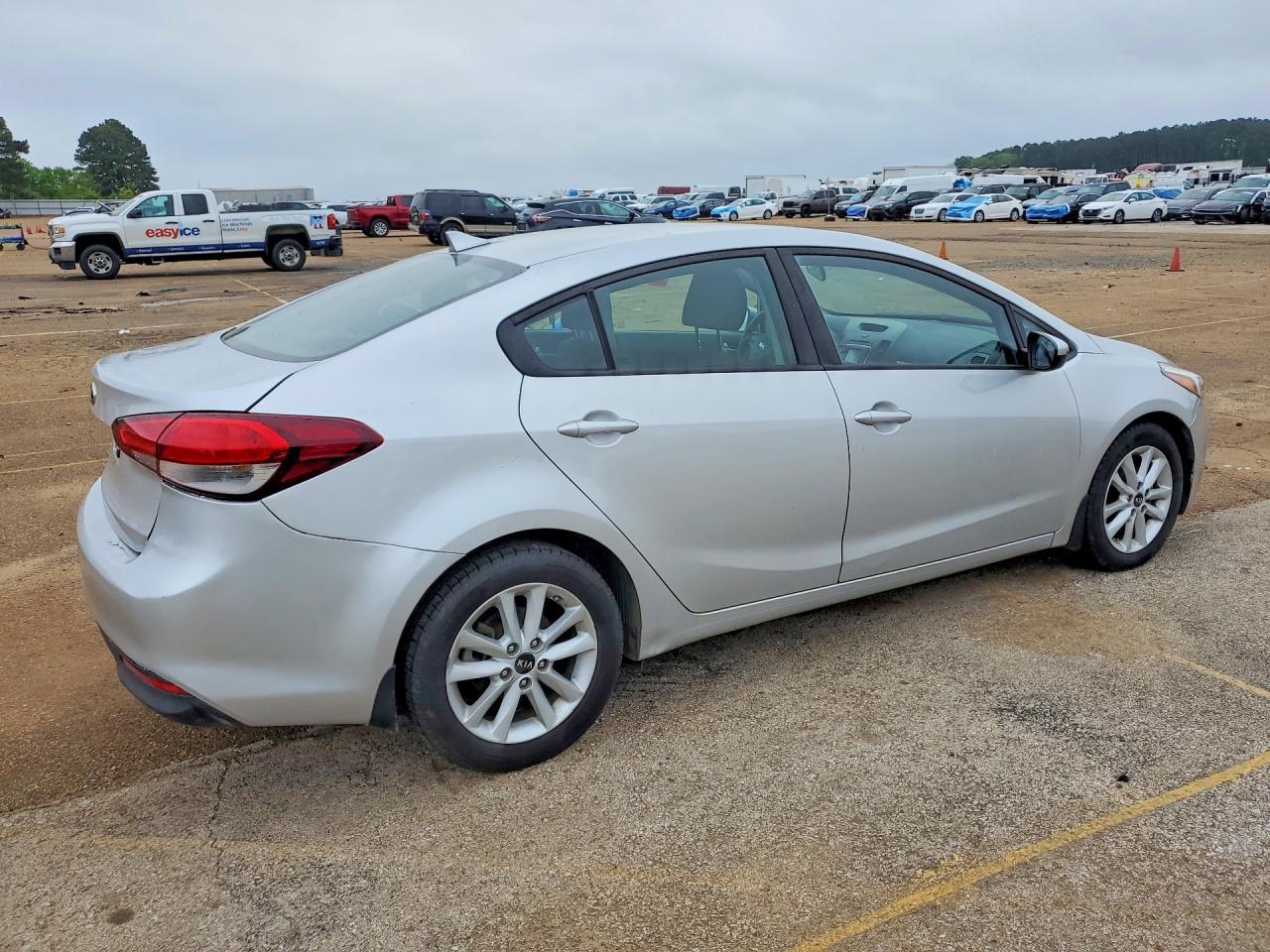 2017 Kia Forte Lx - Фото 3