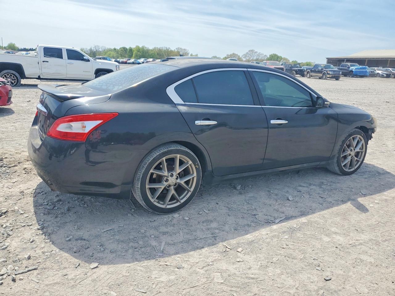 2011 Nissan Maxima 3.5 S - Фото 3