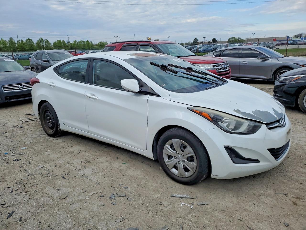 2016 Hyundai Elantra Se - Image 4