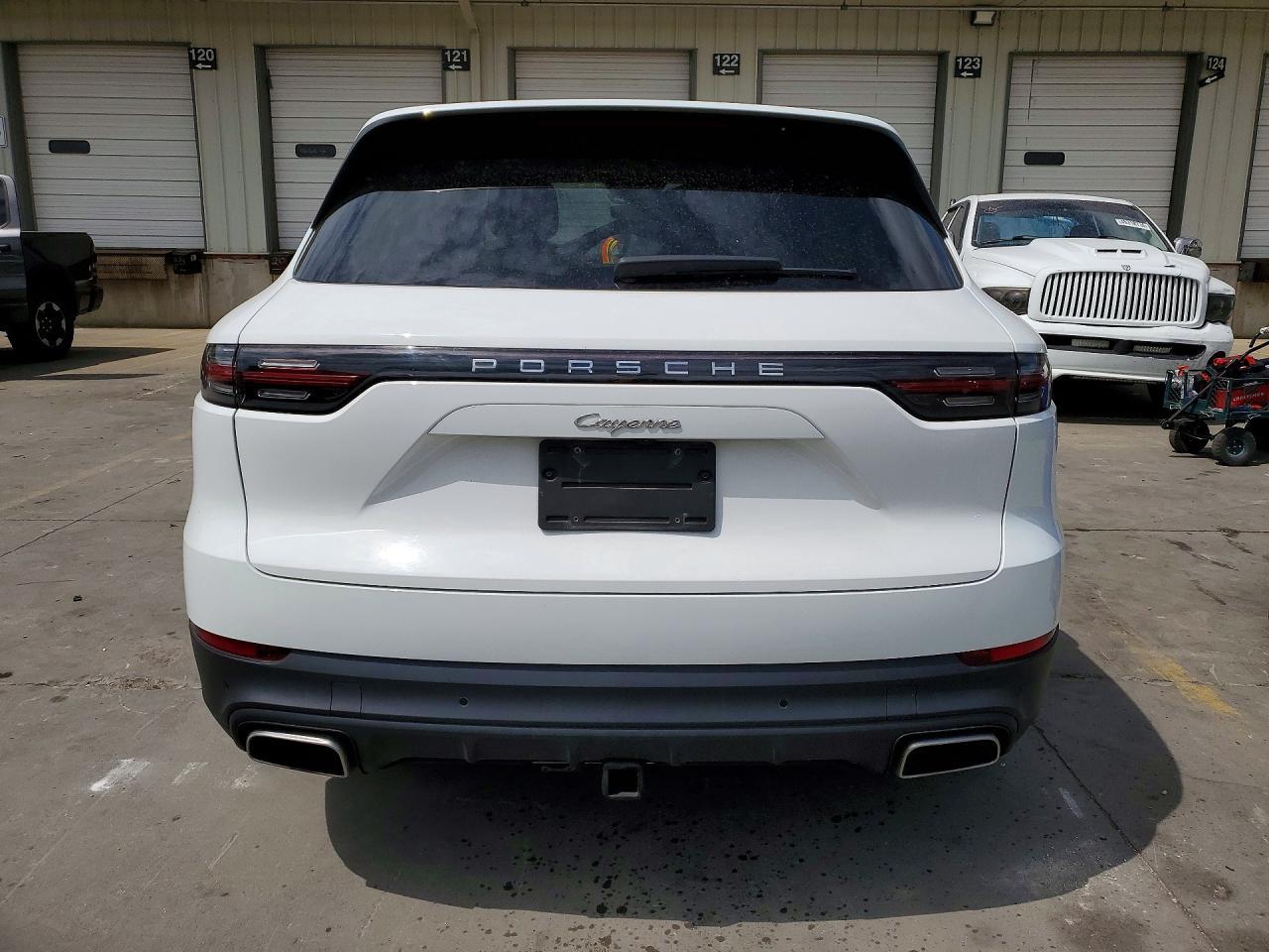 2023 Porsche Cayenne Base - Image 6