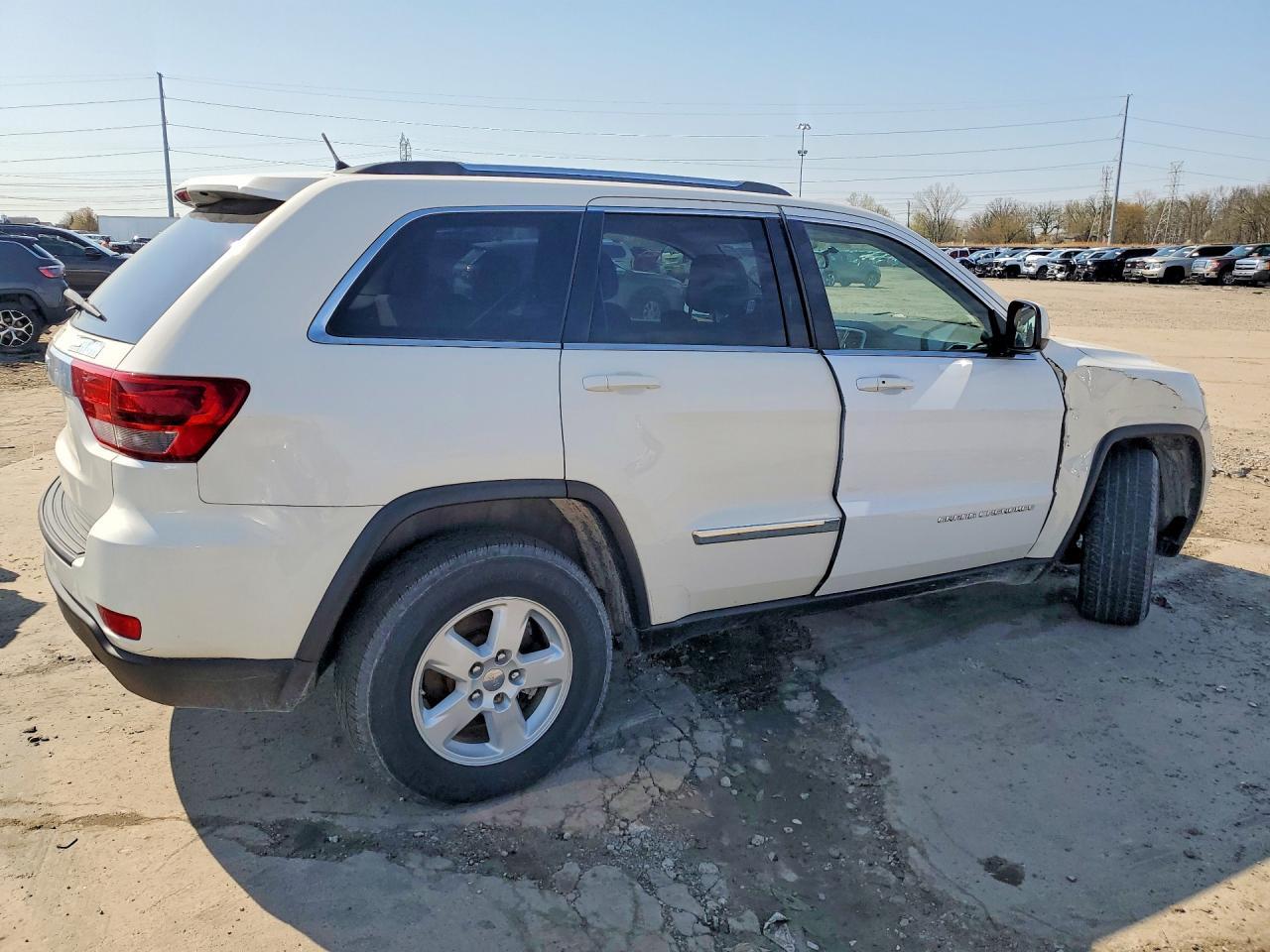 2011 Jeep Grand Cherokee Laredo - Image 5
