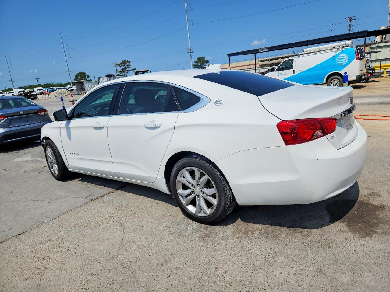 2018 Chevrolet Impala Lt - Фото 2