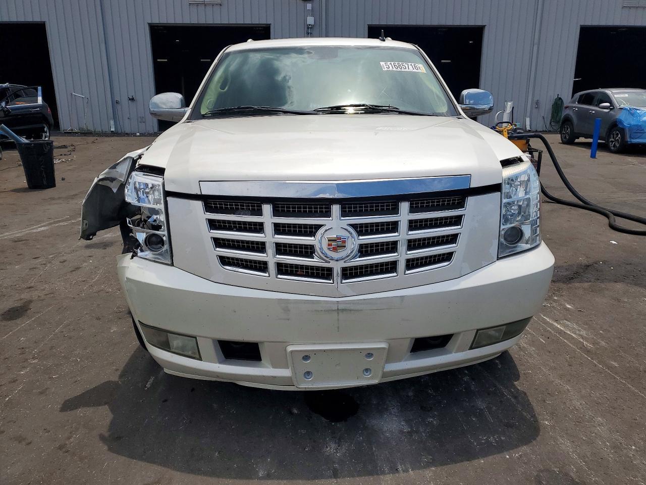 2010 Cadillac Escalade Luxury - Фото 5